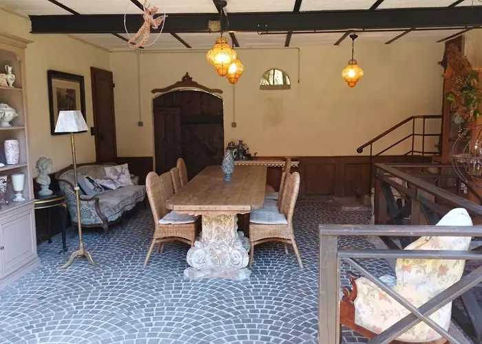 Semesterbostad Domaine Lapromise *